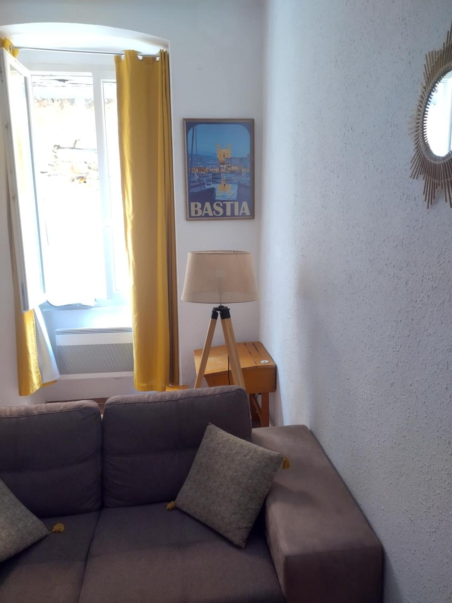 Appartement Meuble En Plein Centre De Bastia Bastia  Buitenkant foto